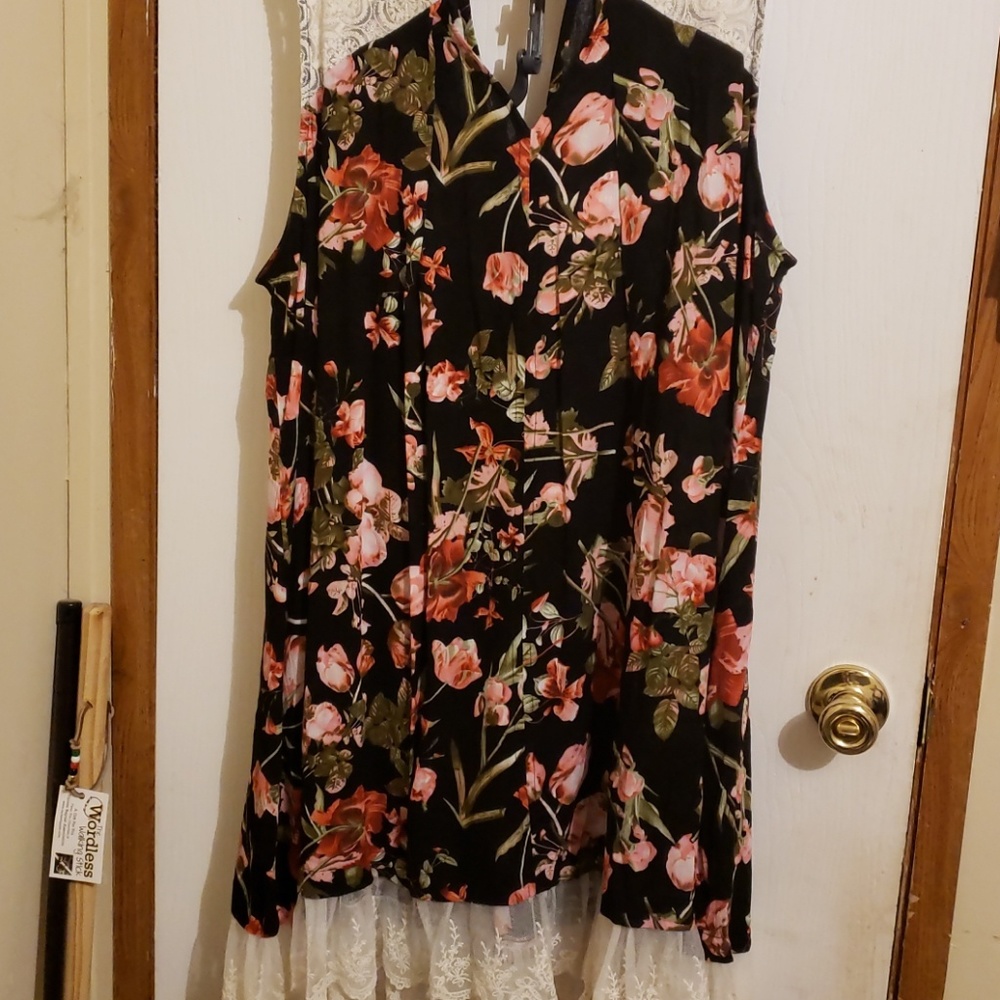 NWOT Never worn midi dress